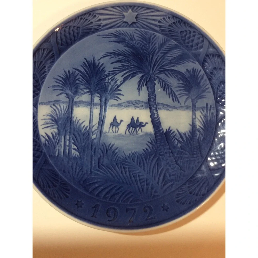 B & G Copenhagen Denmark 1972 Blue White Christmas Collector Plate In the Desert